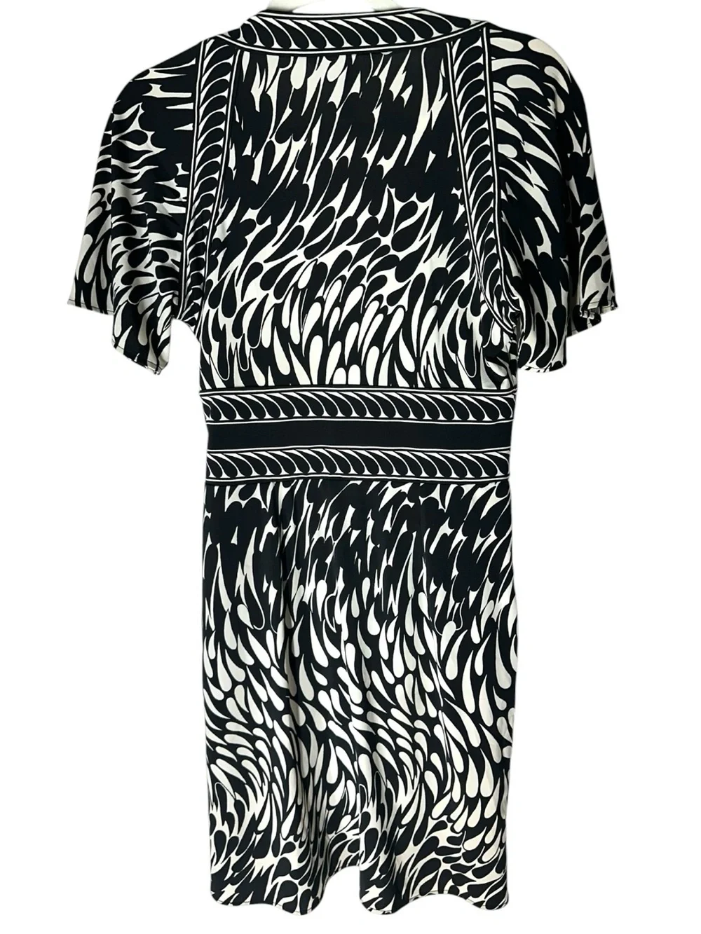 BCBGMaxAzria Black & White Printed V‑Neck Jersey Dress s